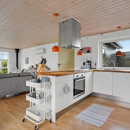 3 Bedroom Awesome In *